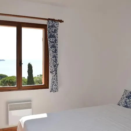 Maison De Vacances Pour 6 Pres De La Plage Ferienhaus Le Lavandou